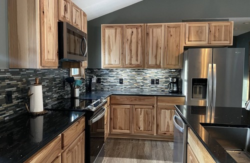 Gaylord Cabin | Northern MI Log Cabin Inn–Hot Tub, Trails, Golf, Trails, Nature, Snowmobile, Ski