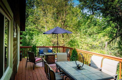 Williams Bay House | Northwoods of Lake Geneva. Pet-Friendly!