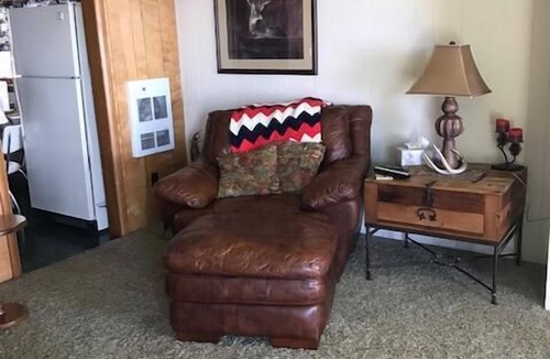 Manistique Cabin | Oak Bluff Cottage Experience the Beauty of Indian Lake