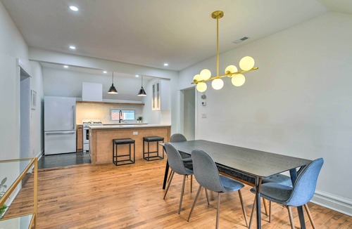 Oak Park House | Oak Park Home w/Grill - 5 Mi to Garfield Park!