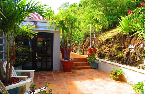 Peterborg Villa | Ocean View Villa & Cottage located 5 min Drivefrom Megans Bay with Cocktail Pool