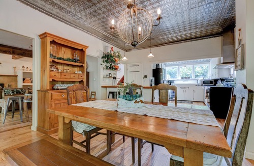 Newberg House | Old Farm: A Modern 5-bedroom Farmhouse on Vineyard