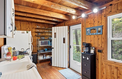 Omena House | Omena Point Paradise | Waterfront | Sunrise |