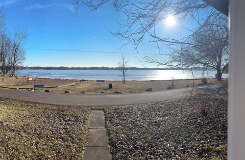 Solon Mills House | Onyx Oasis charming Lakefront all new 3-bedroom house in peaceful Island Lake
