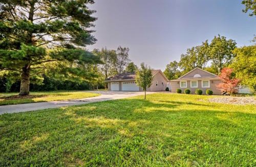 Bedford House | Ottawa Lake Home w/BBQ & Patio, 15 Mi to Toledo