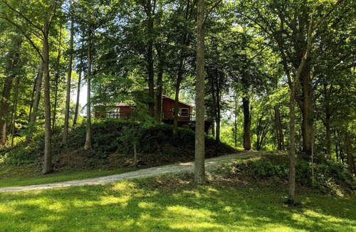 Freedom Cabin | Our creekside cabin is nestled deep in the country on a secluded lane.