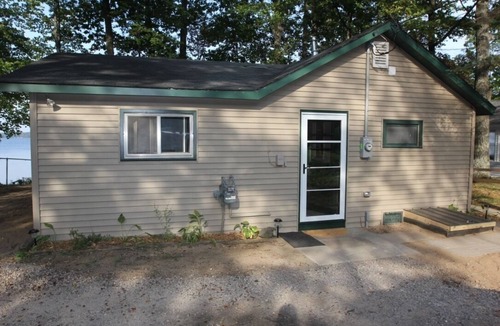 Kalkaska Cottage | Paradise Oaks of Kalkaska - Peace, Quiet And Fish