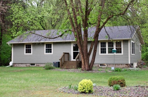 Holcombe House | Peaceful Escape few blocks to Lake Holcombe & lakeside Music