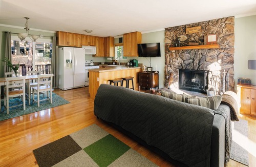 Arrowhead Villas Cabin | Peaceful Mountain Sanctuary w/central heat,AC,fireplace near Arrowhead Village