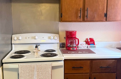 Hoopeston Apartment | Peaceful Retreat A little piece of home