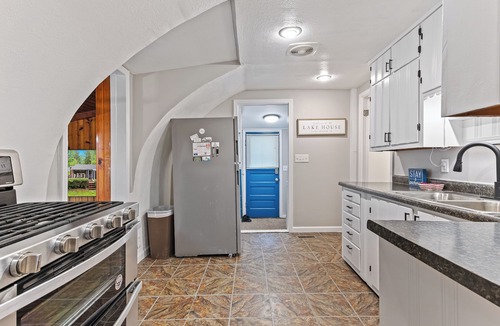 Monticello House | Peaceful Waterfront Home - Close To Indiana Beach