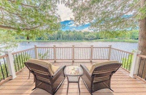 Cornell Cabin | Peak Fall Views - Peaceful Cabin on the Escanaba River