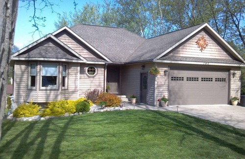 Elk Rapids House | Perfect family getaway! Beautiful Lakes, beaches, Marina and golf. Best in N MI.