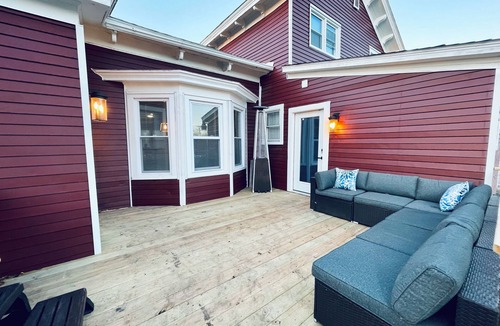 St. Charles House | Perfect for large groups.