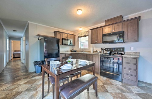 Cassopolis Cabin | Pet-Friendly Cassoplis Cabin, Close to Parks!
