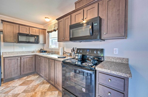 Cassopolis Cabin | Pet-Friendly Cassoplis Cabin, Close to Parks!