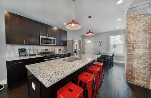 Fountain Square House | Pet-Friendly Home with Fenced Yard : 5 Min to Downtown Indy : King Bed