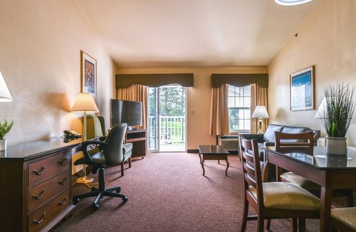 Pembine Hotel | Pet Friendly Island Resort! | 3 Units w/Pool, Bar & Outdoor Activities!