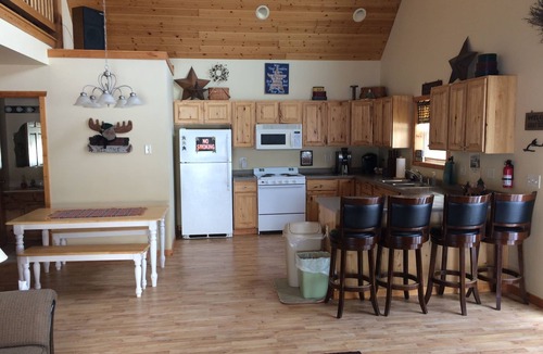 Crandon Cabin | Pet friendly Northwoods Cabin by Lake Metonga in Crandon, Wisconsin