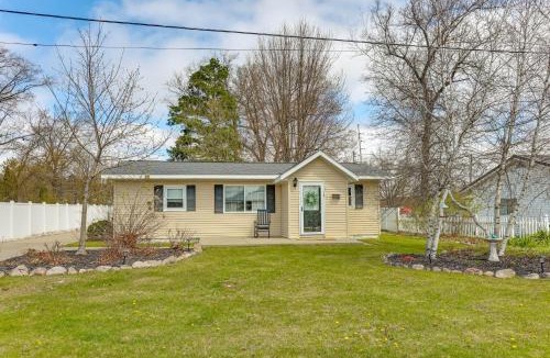 Harrison House | Pet Friendly w/Yard: 1 Mi to Wilson State Park