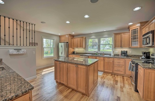 Grass Lake House | Pet-Friendly Grass Lake Retreat w/Game Room!