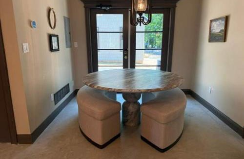 New Buffalo Hotel | Pied A Terre - Bunk House Villa at Petite Acres