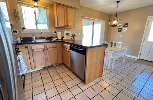 Plymouth House | Plymouth 3Bd/1.5Bth Home Close to Detroit & A2