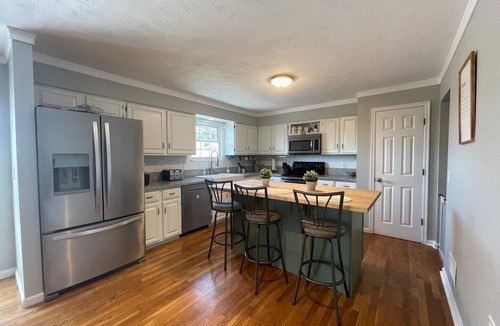 Kenton House | POOL house with FENCED Yard for Pets, by the ARK Encounter, Airport, Cincinnati