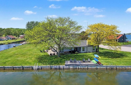 Onekama House | Portage Lake Family Getaway - 200ft Frontage!