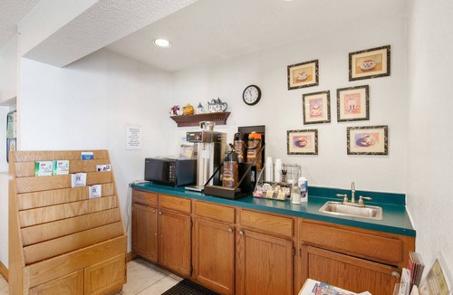 Portage Apartment | Premium King Room with Jetted Tub