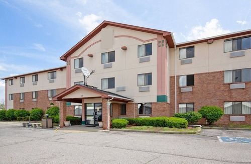 Portage Apartment | Premium King Room with Jetted Tub