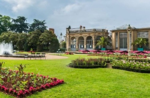 Dol-de-Bretagne House | Pretty town house ideally located 5 minutes' walk from the station.