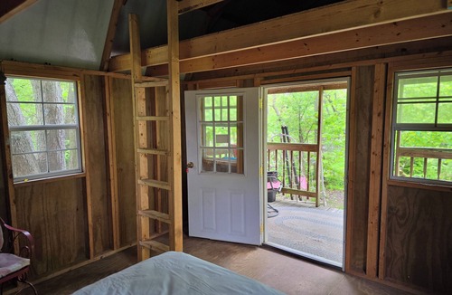 Winamac Cabin | PRIMITIVE CABIN #2 in Winamac