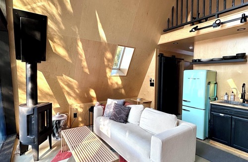 Peebles House | Private A-Frame on 20 Acres - Remote Work Friendly