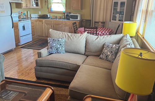 Fennville Apartment | Private And Secluded Rental On the Kalamazoo River - Saugatuck-Douglas-Fennville