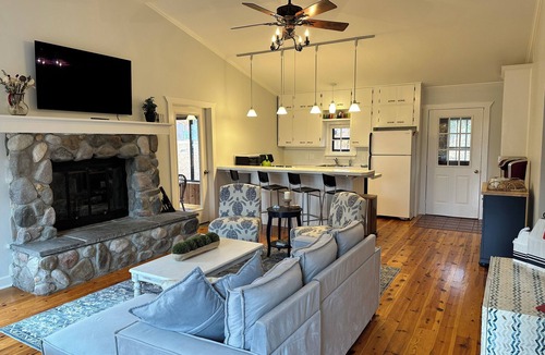 Carp Lake Cottage | Private beachfront cottage, WiFi and AC on Lake Paradise, minutes from Mackinaw