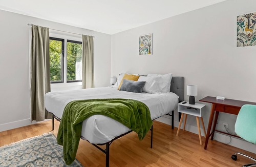 Midland House | Private Indoor Pool and Hot Tub- Perfect for Families