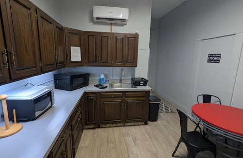 Robinson Apartment | Private Queen-Sized Studio Room