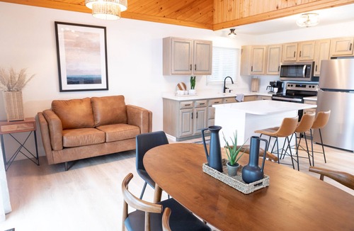 Pentwater Cottage | Pure Pentwater Cottage: lake-front; fully updated; sleeps 8.