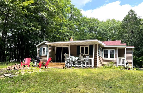Rapid River Cottage | Quaint Cottage on the Sandy Shores of Lake Michigan