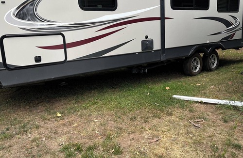 Berrien Springs House | Quaint RV with AC can be picked up in Berrien Springs 29ft a slide out also.