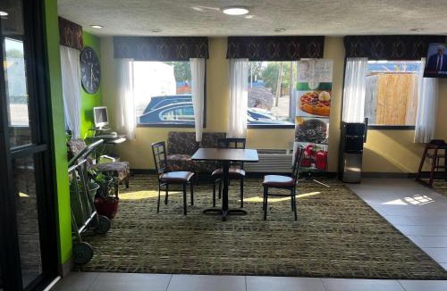 Grand Rapids Hotel | Quality Inn Grand Rapids Near Downtown