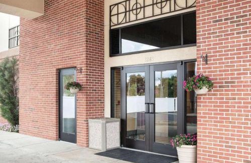 Niles Hotel | Quality Inn & Suites Niles