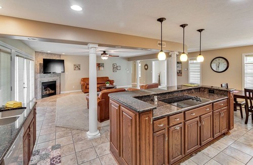 Hemlock House | Quiet, Spacious & Convenient Ranch Home just Southeast of Downtown NO PETS