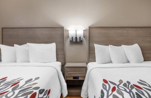 Cloverdale Hotel | Red Roof Inn Greencastle South - Cloverdale