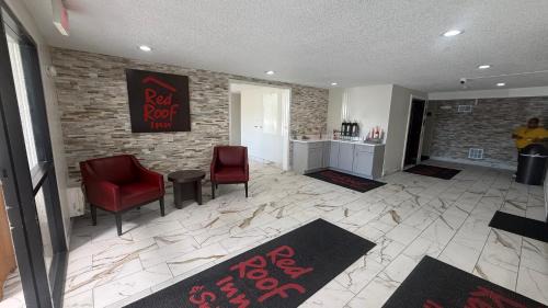 Hammond Hotel | Red Roof Inn & Suites Hammond, IN