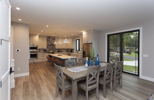 Douglas House | REDBUD HOLIDAY HOUSE: Spacious, Modern Home–Sleeps 14 Plus Incredibly Walkable!