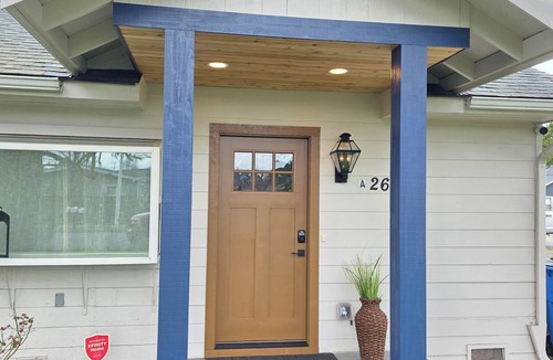Vancouver House | Relax and enjoy this stylish 3-bedroom, 2-bath retreat sleeps 8!