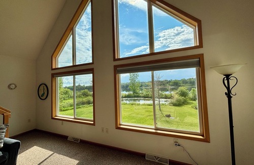 Manawa House | Relax at Bear Hug House on Bear Lake Manawa Wi.– Private Pond & Easy Lake Access