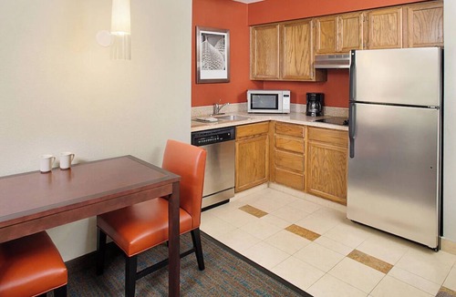 Rosemont Hotel | Relaxing 1BR Suite w/Living Area | Outdoor Pool Access and Free Breakfast